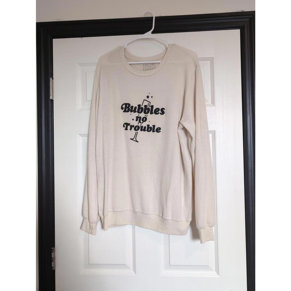 Medium/large bubbles no trouble sweater